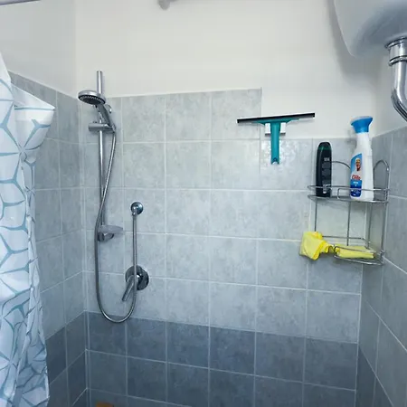 La Casetta Tiny House In Apartamento Roma